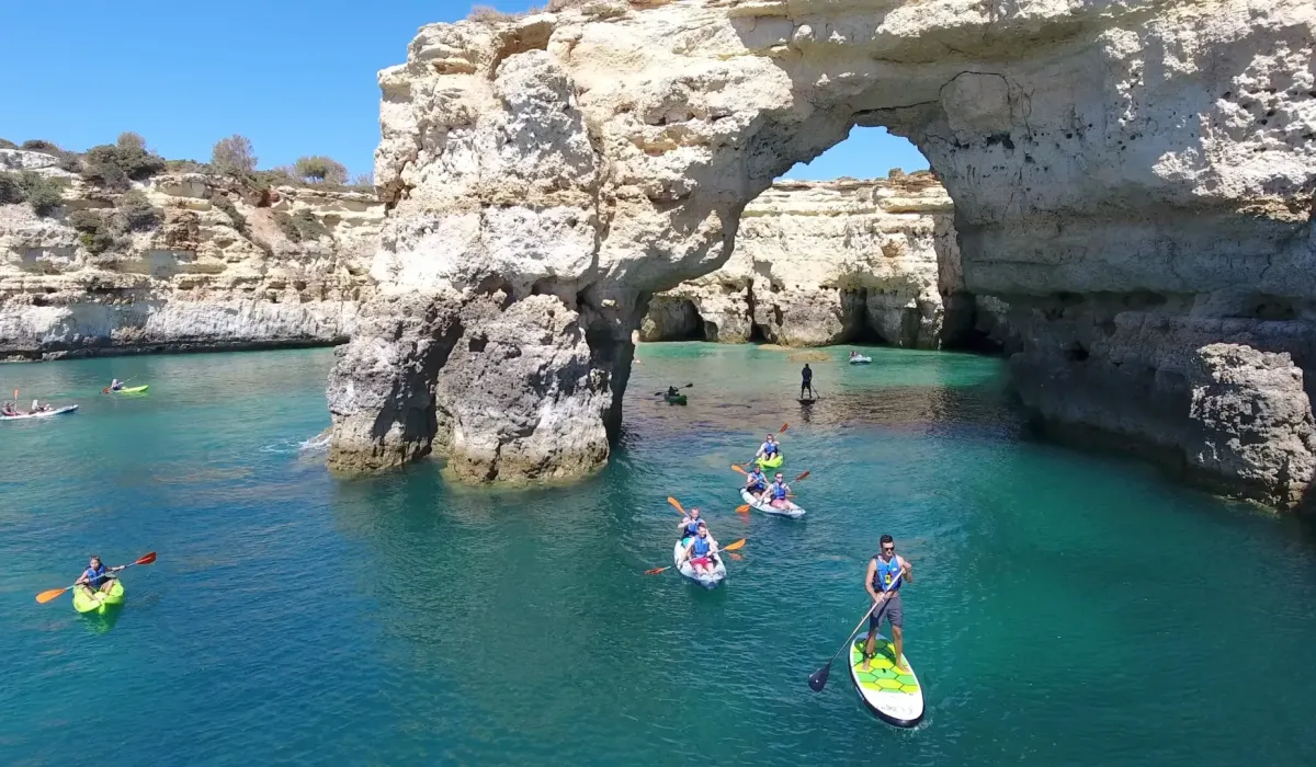 Excursie per kajak